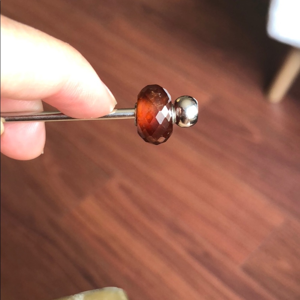 Hesonite garnet bead